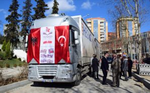ARNAVUTLUK’TAN BİR YARDIM TIRI DAHA DEPREM BÖLGELERİNE DOĞRU YOLA ÇIKTI