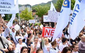 SARAYBOSNA’DA ”PAZAR GÜNÜ ÇALIŞMA” KARARINA KARŞI PROTESTO: ”PAZAR GÜNÜMÜZÜ VERMEYİZ”