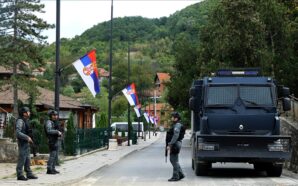 KOSOVA – SIRBİSTAN SINIRINDA SIRP YETKİLİLERE GÖZALTI