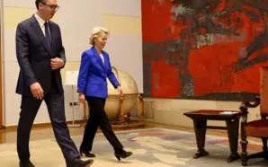 AB VON DER LEYEN’LE GÖRÜŞME KONUSUNDA VUÇİÇ’İ YALANLADI