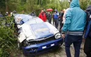 BULGARİSTAN’DA RALLİ OTOMOBİLİ SEYİRCİLERİN ÜZERİNE ÇARPTI