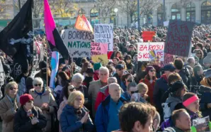 HIRVATİSTAN’DAKİ “FAŞİZME KARŞI BİRLEŞELİM” MİTİNGİNE BİNLERCE KİŞİ KATILDI