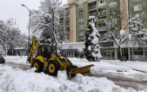 BOSNA HERSEK’TE KAR HAYATI OLUMSUZ ETKİLEDİ: SARAYBOSNA’DA BİR KİŞİ HAYATINI&hellip;