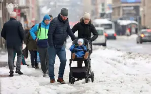 KAR, BOSNA HERSEK GENELİNDE YAKLAŞIK 40 BİN EVİ ELEKTRİKSİZ BIRAKTI,&hellip;