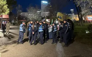 TİRAN’DA, BAŞBAKAN RAMA’NIN İSRAİL ZİYARETİNE KARŞI PROTESTO GÖSTERİSİ DÜZENLEDİ