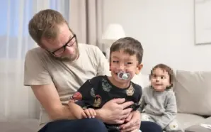 İSVEÇ, OTİZMLİ BOŞNAK ÇOCUK RAİF TERZİÇ’İ SINIR DIŞI EDİLMESİNDEN VAZGEÇTİ