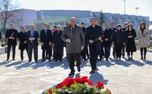 HOCALI KATLİAMI’NIN 34. YILDÖNÜMÜ SARAYBOSNA’DA ANILDI