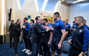 KOSOVA BAŞBAKANI KURTİ, MİLLİ TAKIM OYUNCULARIYLA BULUŞTU: ”ARKANIZDA KOCA BİR&hellip;