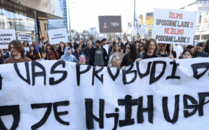 SARAYBOSNA’DA TRAMVAY KAZASIYLA İLGİLİ ONUNCU PROTESTO DÜZENLENDİ