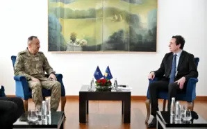 KOSOVA BAŞBAKANI KURTİ, KFOR KOMUTANI ULUTAŞ İLE GÜVENLİK İŞBİRLİĞİNİ GÖRÜŞTÜ