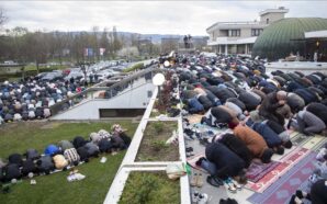 ZAGREB’DE BİNLERCE KİŞİ BAYRAM NAMAZINDA BULUŞTU