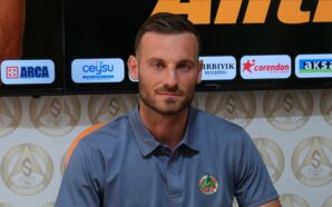 KOSOVA MİLLİ TAKIMI FUTBOLCUSU ALİTİ: DÜNYA KUPASI’NA GİTME HAYALİMİZİ GERÇEKLEŞTİRMEK&hellip;