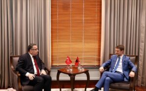 TİRAN BÜYÜKELÇİSİ ATAY, ARNAVUTLUK DIŞİŞLERİ BAKANI HOXHA İLE GÖRÜŞTÜ