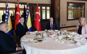 BOSNA HERSEK CUMHURBAŞKANLIĞI KONSEYİ ÜYELERİ CUMHURBAŞKANI ERDOĞAN İLE KAHVALTI YAPTI