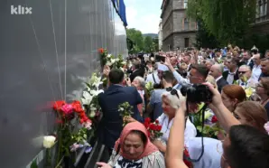 SREBRENİTSA SOYKIRIMI KURBANLARININ NAAŞLARINI TAŞIYAN TABUTLAR VİSOKO’DAN UĞURLANDI