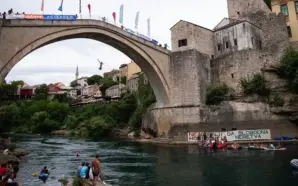 BOSNA HERSEK’TE 460. GELENEKSEL MOSTAR KÖPRÜSÜ ATLAYIŞLARI YAPILDI