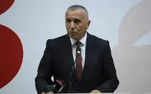 SIRBİSTAN PARLAMENTOSUNDAKİ ARNAVUT MİLLETVEKİLİNDEN BAKAN PAUNOVİÇ’İN GÖREVDEN ALINMASI İÇİN GİRİŞİM