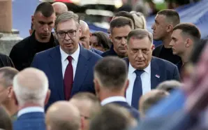 VUÇİÇ’TEN “SIRBİYANAC” TEPKİSİ: “BİZ SADECE SIRBIZ, BİZİ BÖLMEYİN”