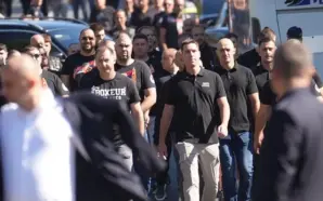 VUÇİÇ, OĞLU DANİLO’YU SAVAŞ SUÇLUSU MLADİÇ’İN BELGRAD’DAKİ CENAZESİNE GÖNDERDİ