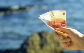 KARADAĞ’DA OCAK AYINDAN İTİBAREN ASGARİ ÜCRET 1.400 AVROYA KADAR ÇIKACAK