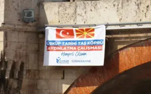 OSMANLI MİRASININ SİMGESİ TAŞ KÖPRÜ, TÜRKİYE’NİN DESTEĞİYLE AYDINLATILIYOR