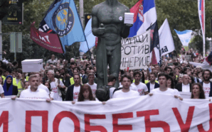 SIRBİSTAN’DA SEÇİM SESSİZLİĞİ BAŞLIYOR: 6,4 MİLYON SEÇMEN SANDIK BAŞINA GİDECEK