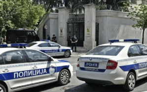 BELGRAD’DA İSRAİL BÜYÜKELÇİLİĞİ ÖNÜNDE BIÇAKLI SALDIRI: SALDIRGAN ÖLDÜRÜLDÜ