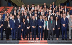 AVRUPALI DEMOKRATLAR: VUÇİÇ’İN PARTİSİNİN İLK SONUÇLARIN ARDINDAN ÇATIŞMA BAŞLATABİLECEĞİ YÖNÜNDE&hellip;