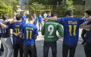 EDİN DZEKO’NUN EĞİTİM GÖRDÜĞÜ OKULDA ÖĞRENCİLER, MİLLİ FUTBOLCUYU ÖRNEK ALIYOR